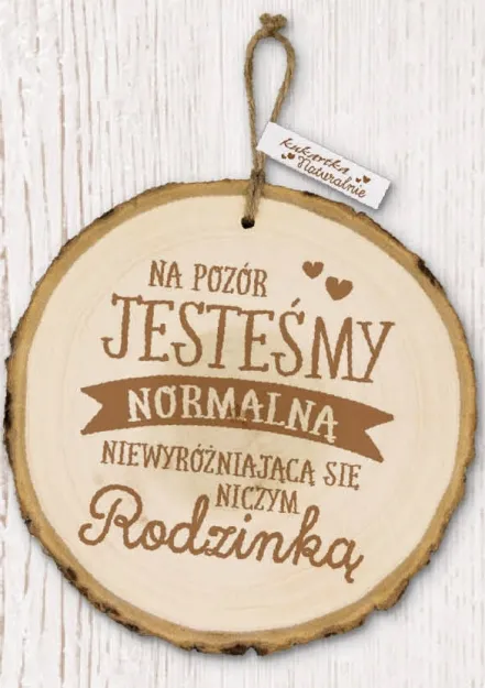Eko sentencja - Na pozór jesteśmy normalną niewyróżniającą się niczym rodzinką.