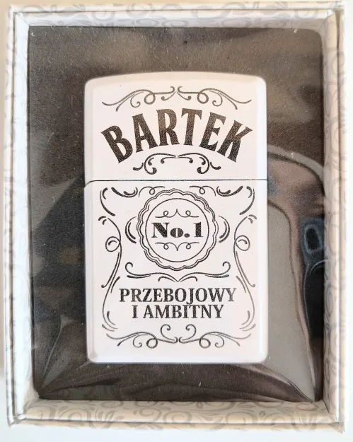 Zapalniczka z imieniem biała - Bartek No.1 przebojowy i ambitny