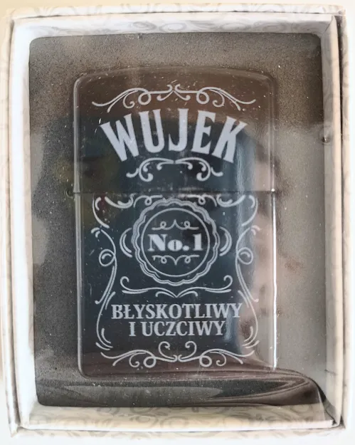 Zapalniczka - Wujek błyskotliwy i uczciwy (czarna)