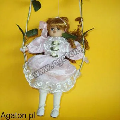 Lalka na huśtawce - 30cm