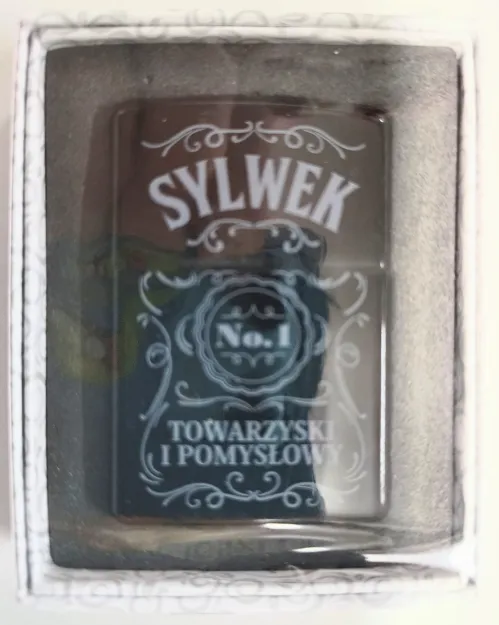 Zapalniczka z imieniem czarna - Sylwek No.1 towarzyski i pomysłowy