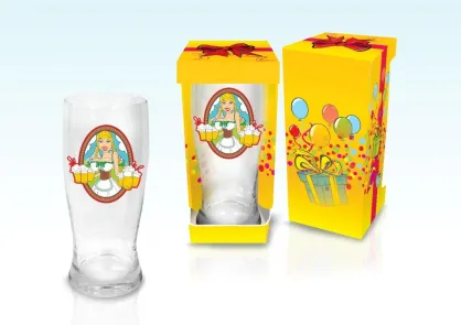 Szklanka do piwa - Kobieta z piwem