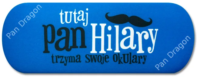 Etui na okulary - Tutaj, Pan Hilary trzyma swoje okulary