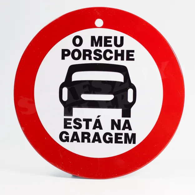 Plakietka z przylepcem - O meu Porsche está na garagem (Moje porsche jest w garażu)