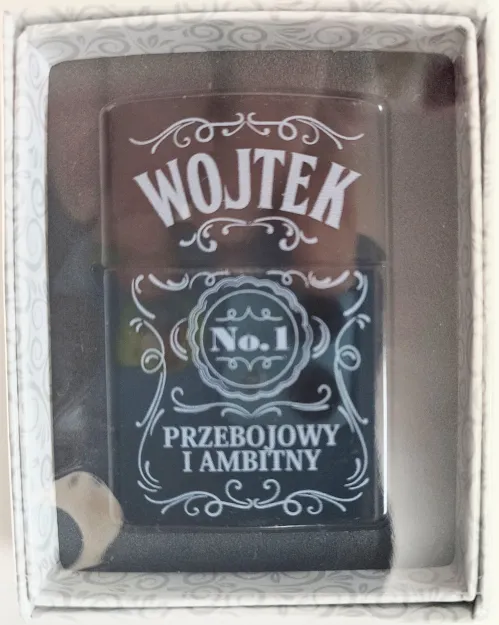 Zapalniczka z imieniem -  Wojtek No.1 przebojowy i ambitny (czarna)