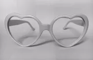 Okulary w ksztalcie serca - oprawka biała