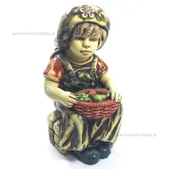Figurka - Siedząca dziewczynka z koszem owoców