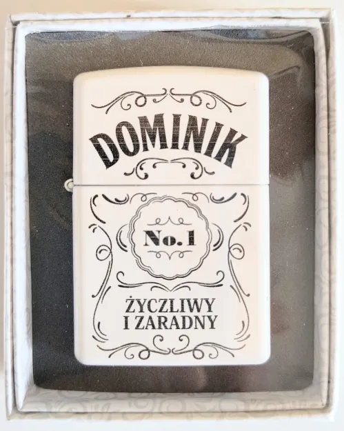 Zapalniczka z imieniem biała - Dominik No.1 życzliwy i zaradny