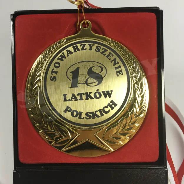 Medal w etui - Stowarzyszenie 18-latków polskich
